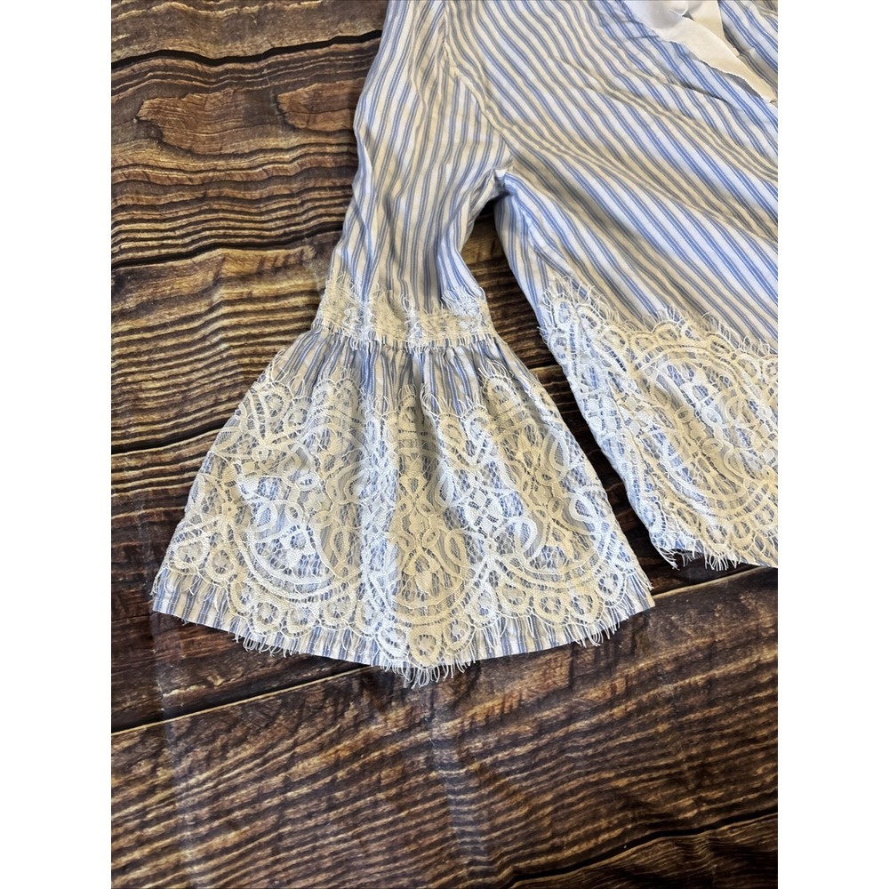Zara Woman Blue White Lace Trim Flared 3/4 Bell Sleeve Top Size Small Romantic - Picture 7 of 7